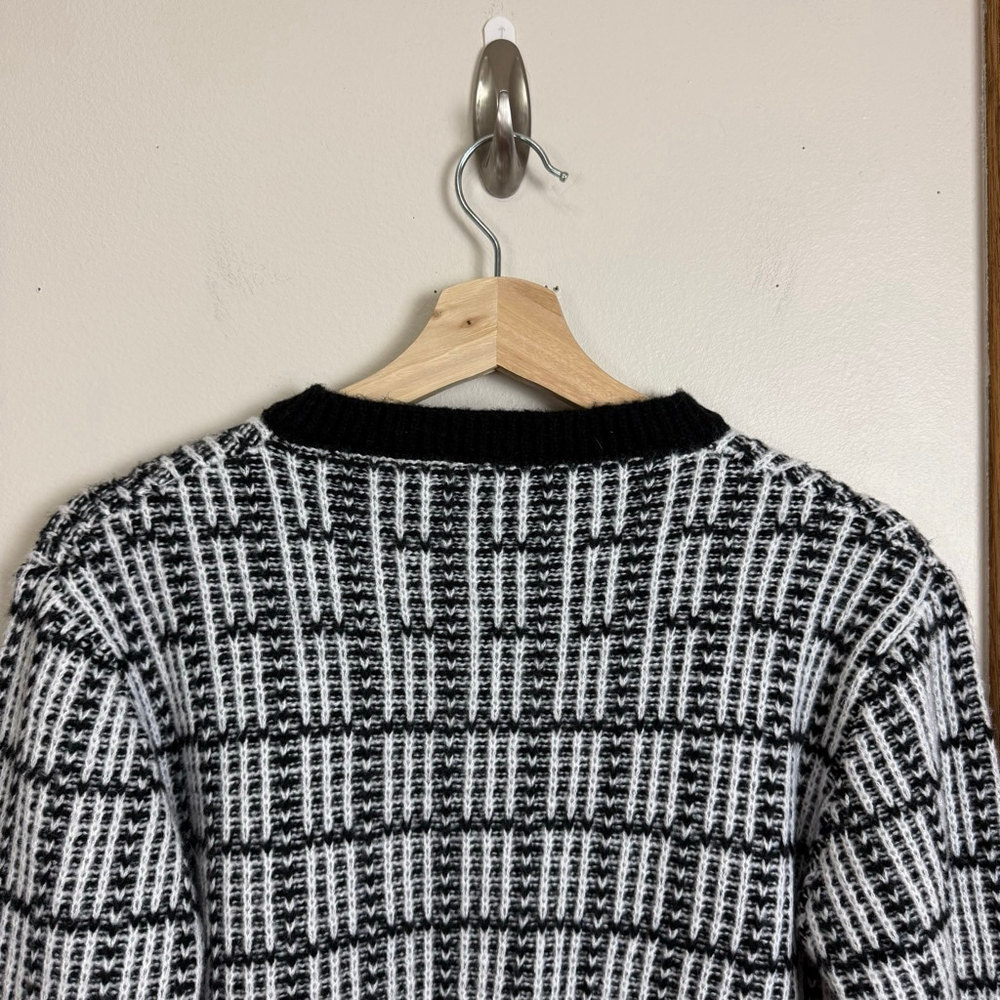 NWT Cardigan Women Size Medium Black and White Knit Crochet Cropped Button-up - Picture 14 of 16